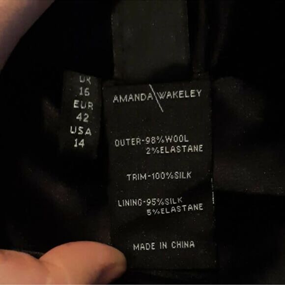 Amanda Wakeley Mid-Rise Pleated
Aline Skirt - Picture 6 of 10